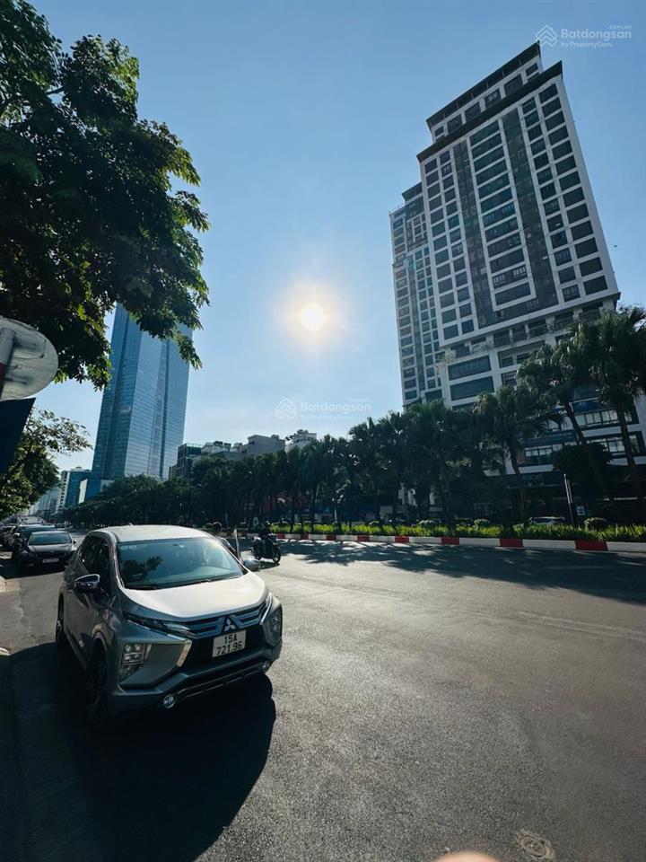 Liễu giai, ba đình phân lô 2 mặt ngõ oto trước sau, diện tích 56m nhà 5 tầng ô chờ tm, giá 29.6 tỷ