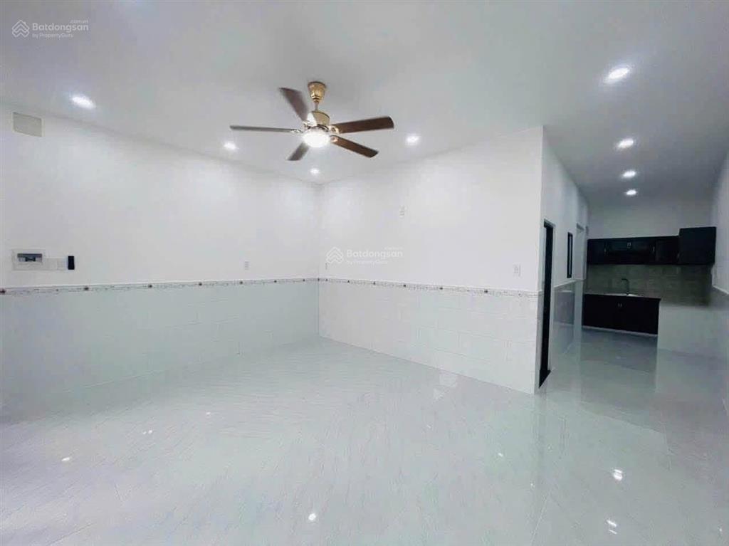 Nhà cấp 4 hơn 100m2 giá 3,5 tỷ, đông tân  dĩ an