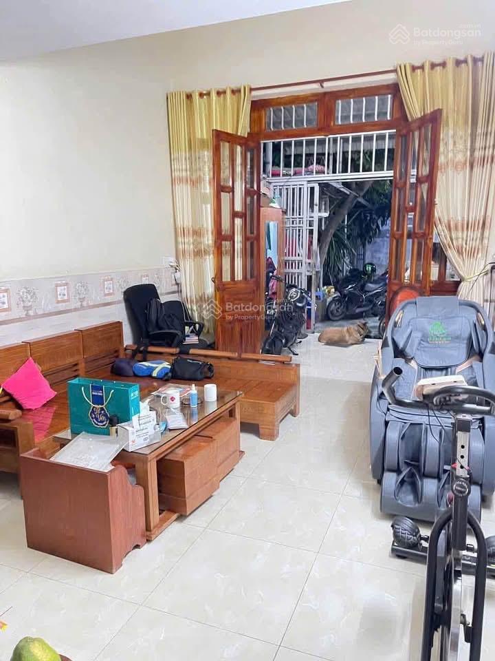 Chủ ngộp cần tiền xả lỗ cực mạnh! nhà + 5 phòng trọ, 151,5m2 chỉ 3,1 tỷ ngay phường dĩ an