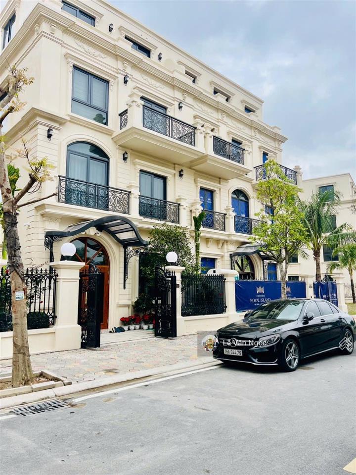 Biệt thự 180m2 đảo vua giá tốt 14,6 tỷ rẻ nhât từ khi mở bán dự án vinhomes vũ yên  0769 186 ***