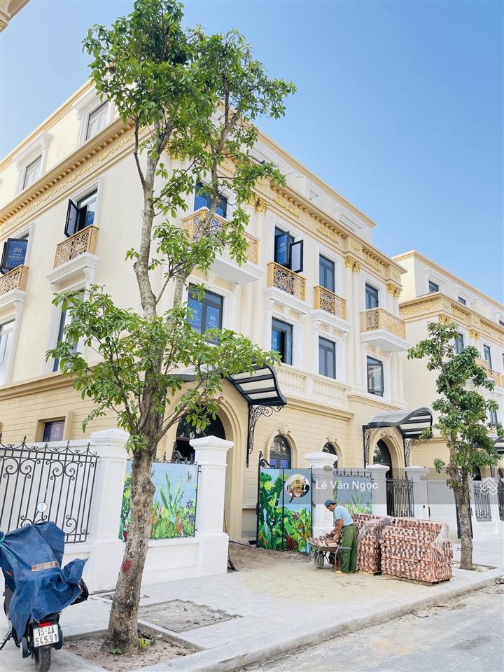 Biệt thự hoàng gia 188m2 giá 14,5 tỷ vị trí đẹp giá tốt nhất thị trường  0769 186 ***