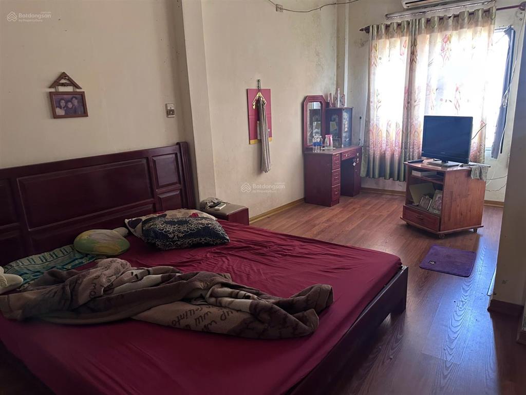 Bán nhà phố 58m² tại hùng vương, 12,2 tỷ, 3pn, 3wc, khu kinh doanh sầm uất.
