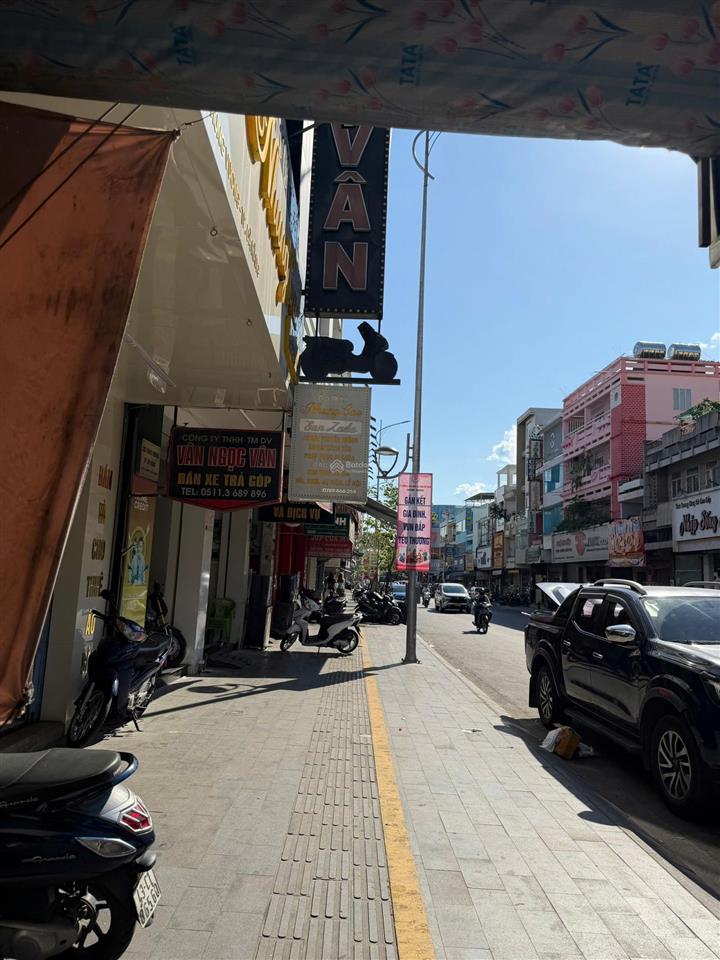 Bán nhà phố 58m² tại hùng vương, 12,2 tỷ, 3pn, 3wc, khu kinh doanh sầm uất.