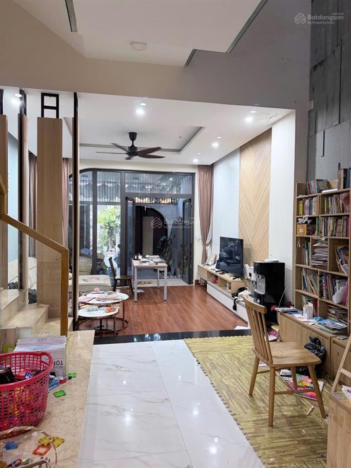 Bán nhà riêng 3 tầng thanh khê, view đẹp gần khu phố hoa thoáng mát, giá hấp dẫn.