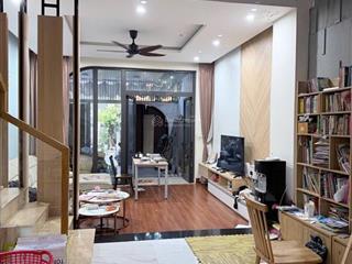 Bán nhà riêng 3 tầng thanh khê, view đẹp gần khu phố hoa thoáng mát, giá hấp dẫn.