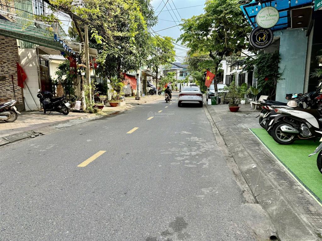 Bán nhà 3 tầng lô góc mặt tiền nguyễn công hoan đang kinh doanh cafe