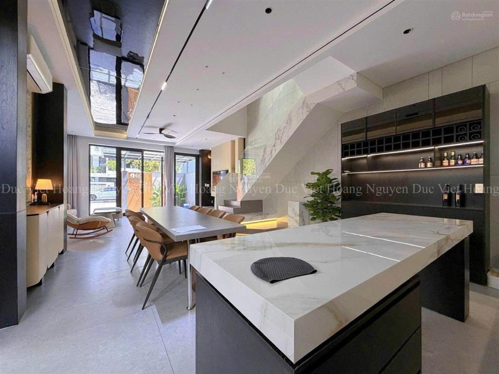 Villa dòng tiền 1,3 tỷ/năm sát sông hàn, sơn trà