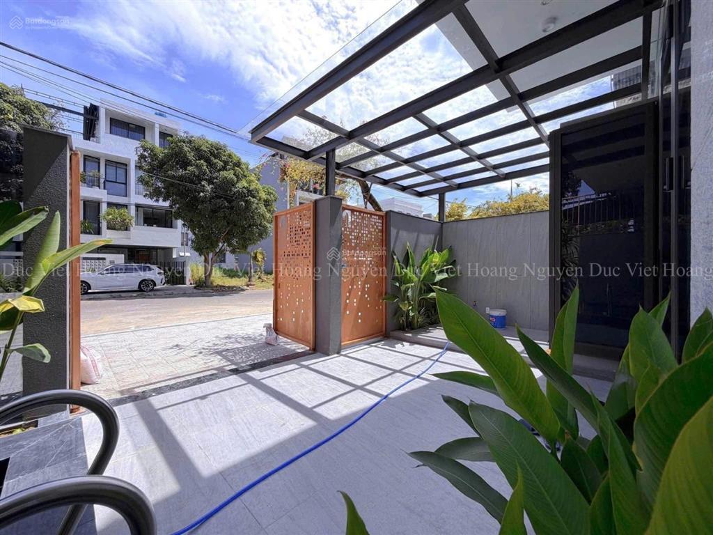 Villa dòng tiền 1,3 tỷ/năm sát sông hàn, sơn trà
