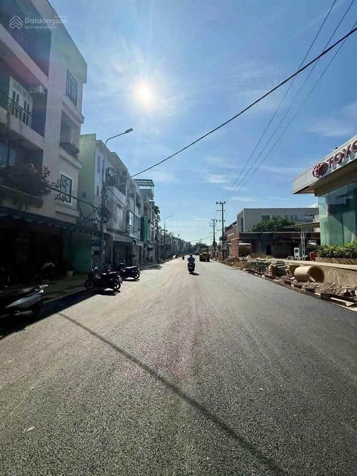 Đất kiệt 149 lê đình lý đường 10m5 đang lên nhựa