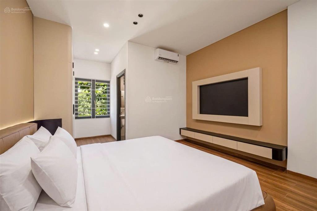 Bán nhà mặt phố tại nguyễn xuân nhĩ, 12 tỷ, khu cán bộ cao cấp gần các trường đại học, chợ.