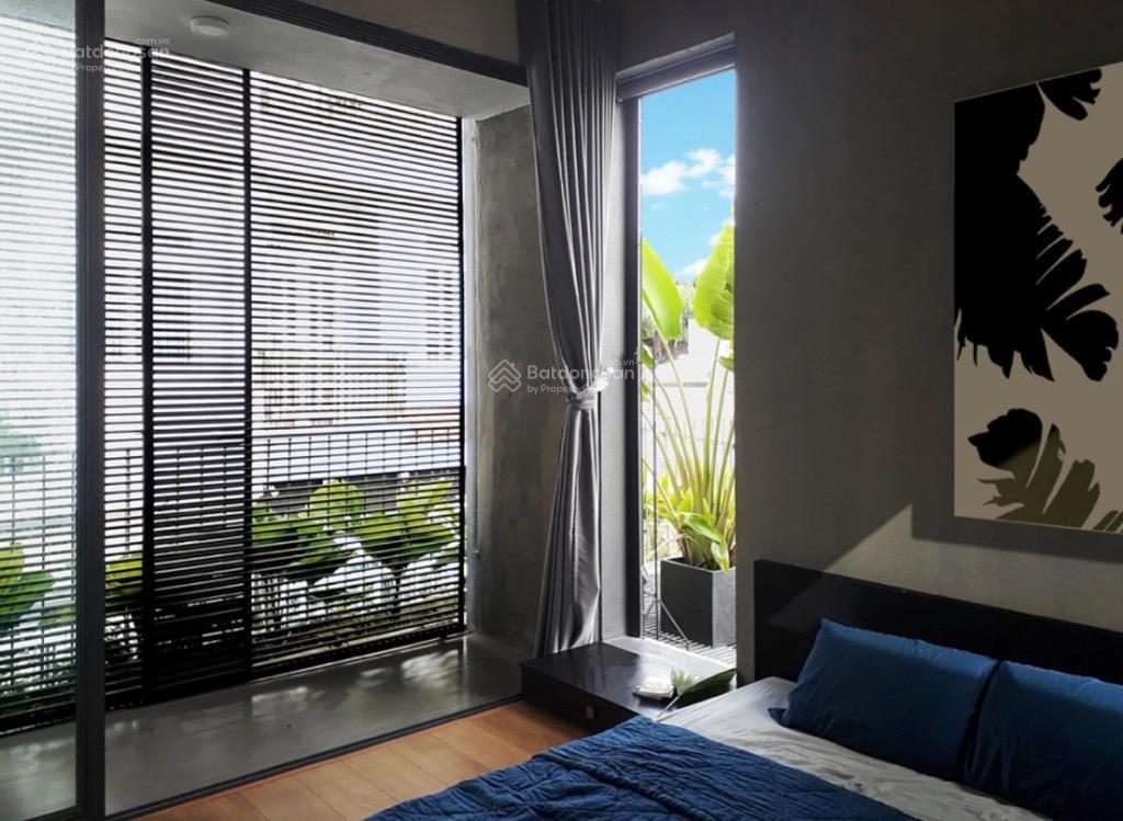 Biệt thự nghỉ dưỡng 2 tầng 200m2 có hồ nước, sân vườn, 6phòng ngủ lê văn việt đình phong phú quận 9