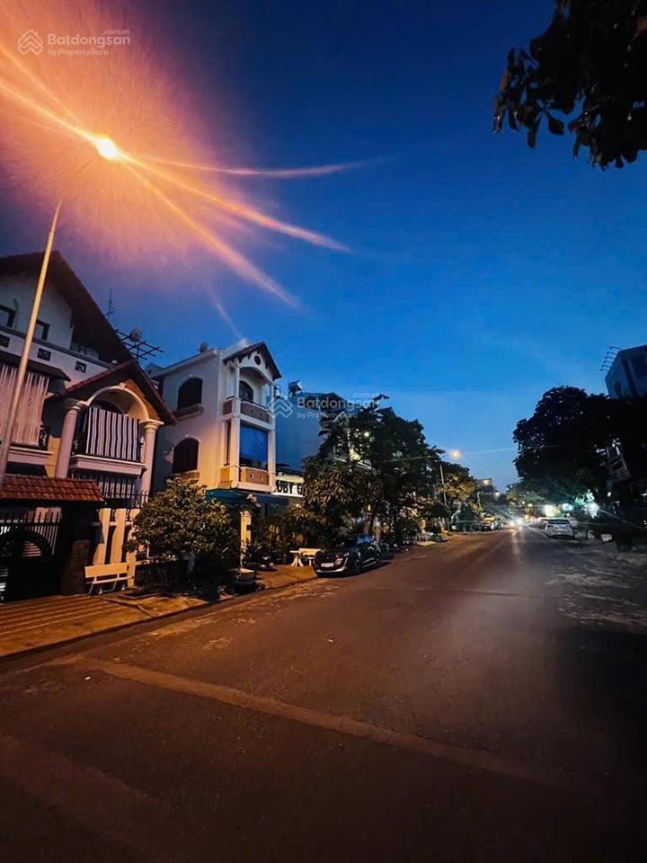 Đất thổ cư ngang 11m giga mall hiệp bình chánh phạm văn đồng thủ đức cho xây hầm giá rẻ đầu tư