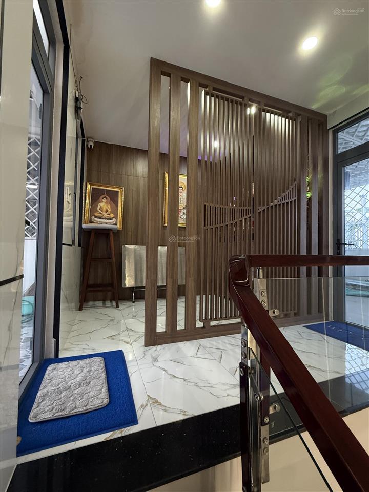 Nhà phố huỳnh tấn phát gần cao tốc