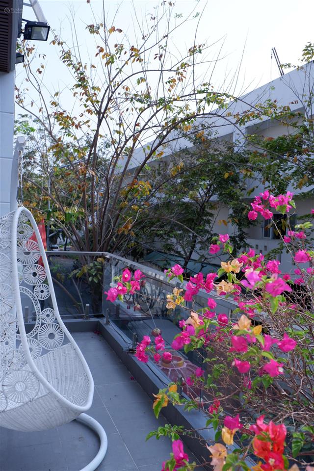 Nhà phố huỳnh tấn phát gần cao tốc