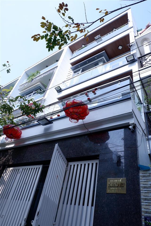 Nhà phố huỳnh tấn phát gần cao tốc