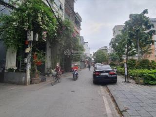 Bán đất phố trạm long biên 55m² , mt 3,7m , ngõ thông giá chào 8,8 tỷ có tl .