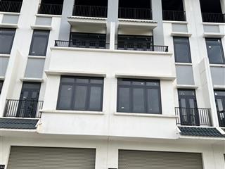 Không qua trung gian, chính chủ bán nhà lk 100m2 trên trục đường lớn 2 làn xe,  0915 481 ***