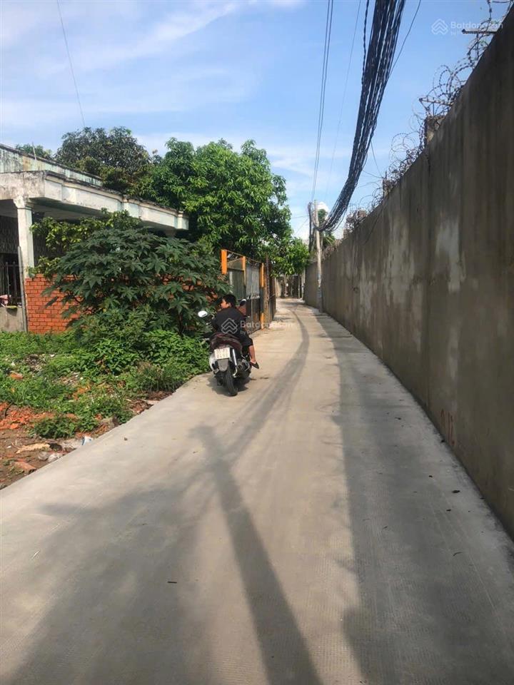 Mình chính chủ cần giải quyết công việc nên muốn bán lô đất tại trung tâm thị trấn đức hòa