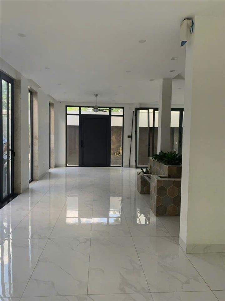 Bán nhà mặt tiền đường 16m kdc hưng phú gần global city quận 2