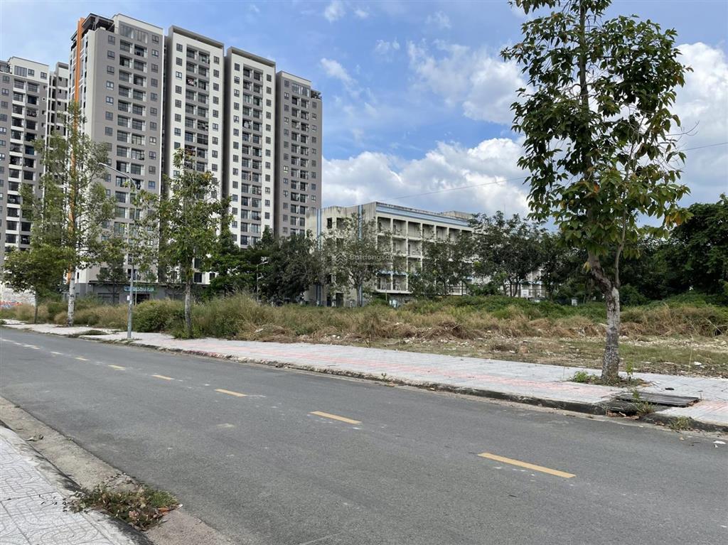 (chính chủ) cần bán gấp nền biệt thự gần chung cư osimi và đường hùng vương phú mỹ