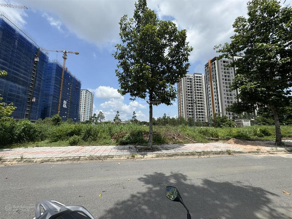 (chính chủ) cần bán gấp nền biệt thự gần chung cư osimi và đường hùng vương phú mỹ