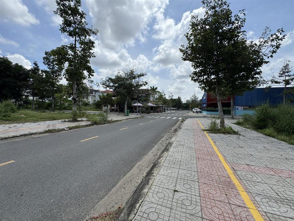 (chính chủ) cần bán gấp nền biệt thự gần chung cư osimi và đường hùng vương phú mỹ