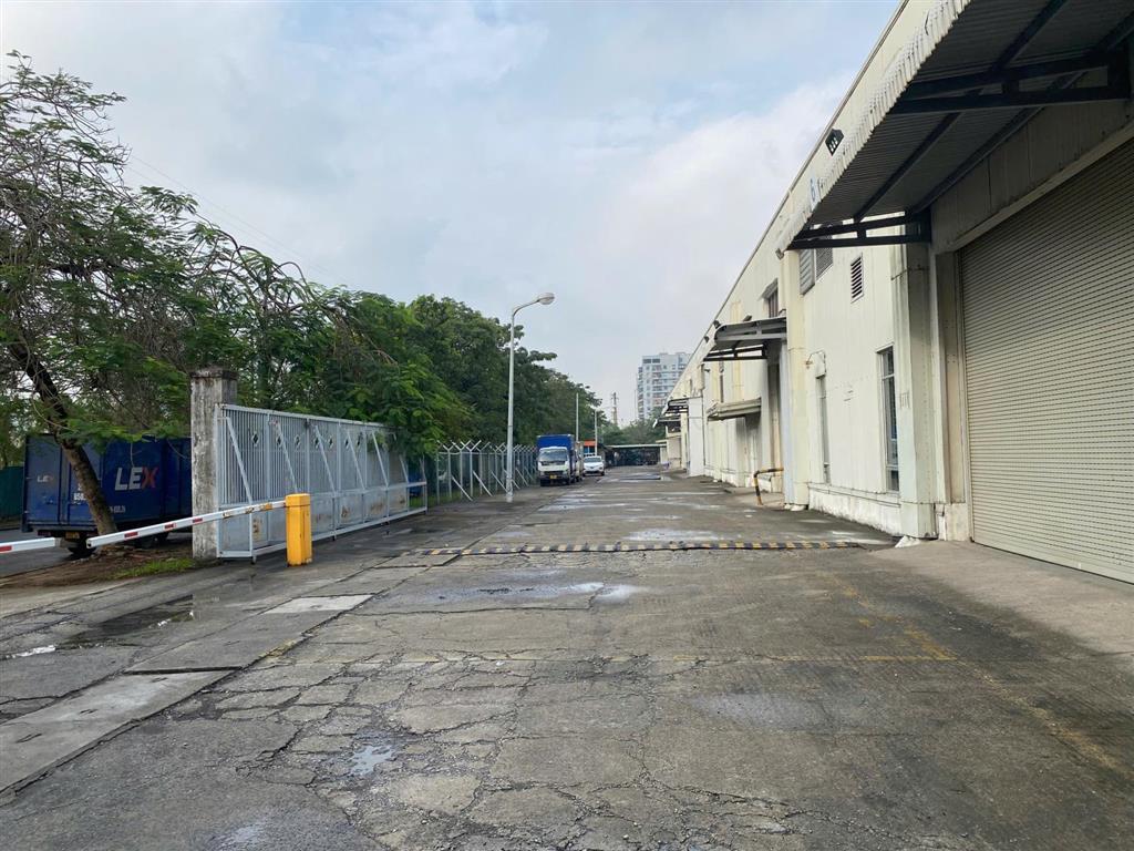 Cho thuê kho tiêu chuẩn pccc tự động 6000m2, long biên, hà nội.  0932 871 ***