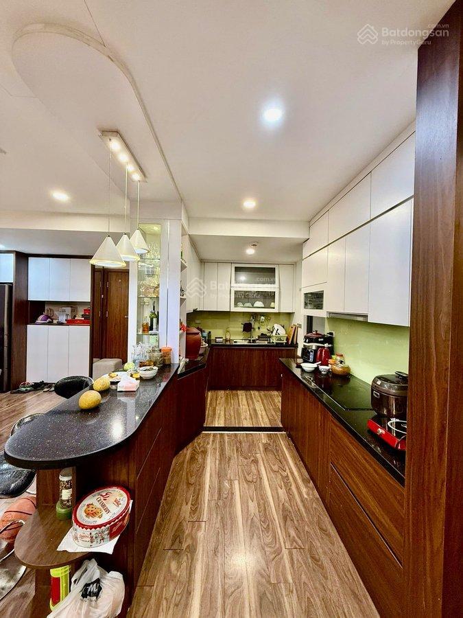 Hot siêu phẩm chung cư n01t8 ngoại giao đoàn nội thất cực phẩm 136m²