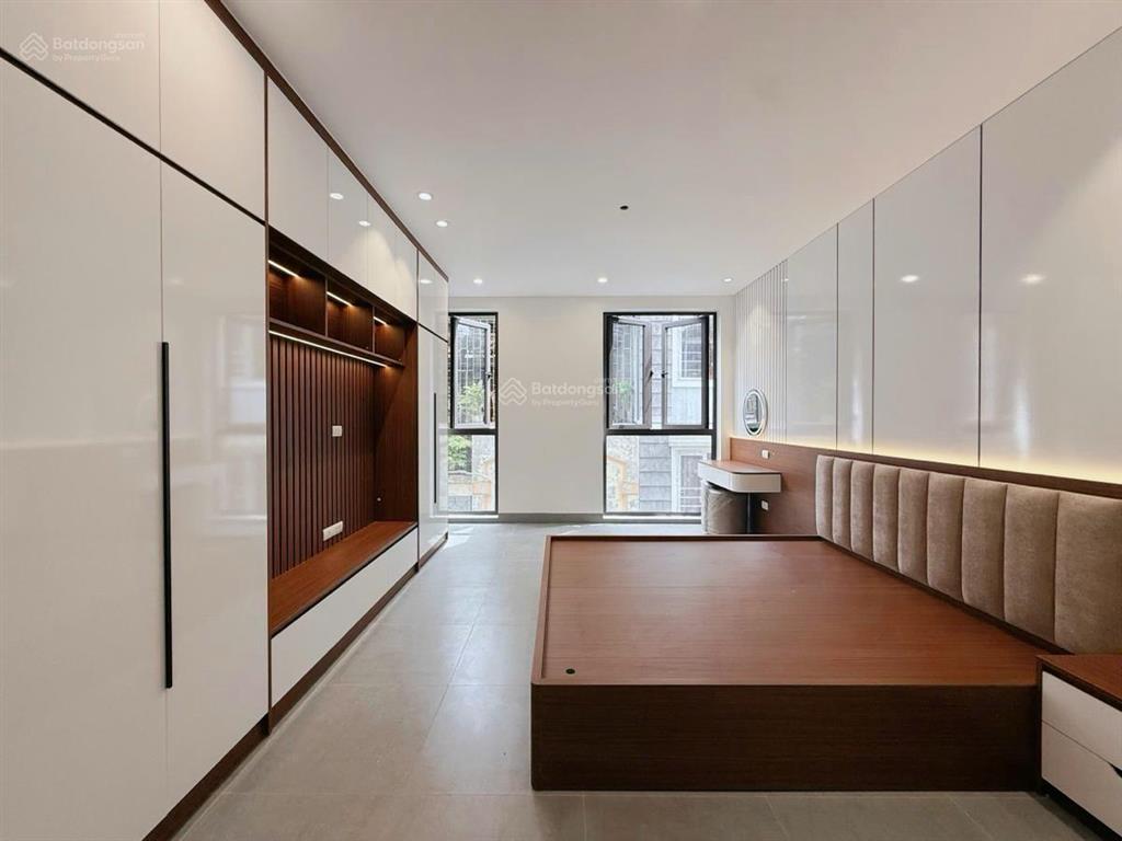 Lô góc, gần oto tránh ngõ thông kd trần đại nghĩa, 43m x 5 tầng, sẵn ô chờ thang máy, chỉ 8.2 tỷ
