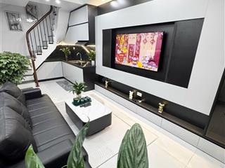 Bán nhà bạch đằng, 26m2, 5 tầng, lô góc sát phố, full nội thất cao cấp, 4.95 tỷ