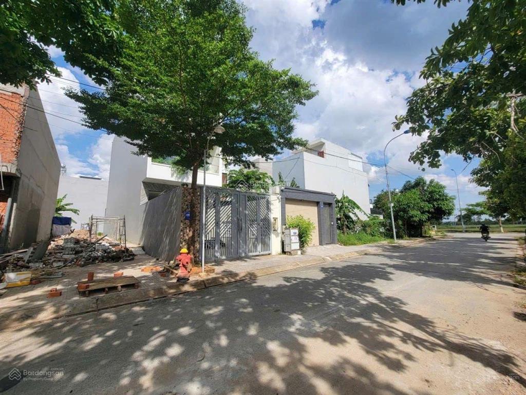 Cần bán gấp nhà 5 tầng mới, 8pn, sát bên kđt đông tăng long, chợ long trường, q9 cũ