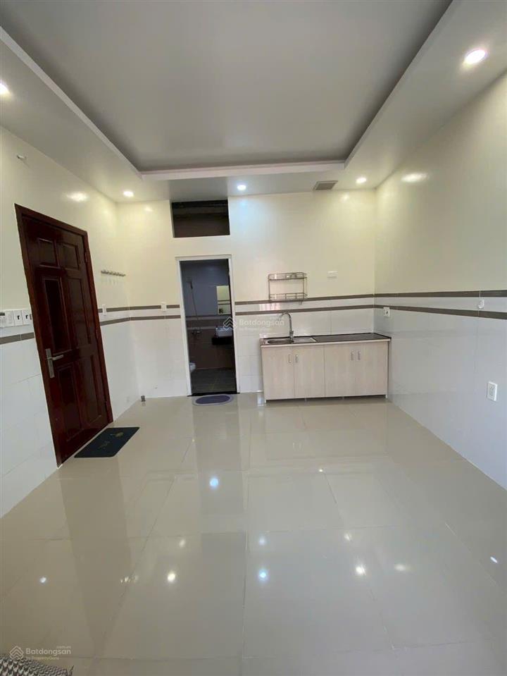 Cần bán gấp nhà 5 tầng mới, 8pn, sát bên kđt đông tăng long, chợ long trường, q9 cũ