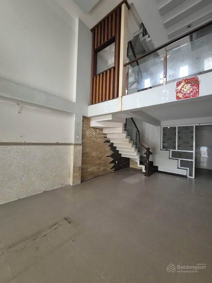 Mặt tiền 128 trần bá giao p. an nhơn. giá chỉ 9,3 tỷ