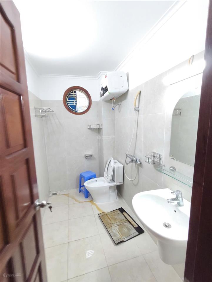 Cho thuê nhà lô góc 5 tầng kim giang (60m2) ô tô tránh đỗ cửa, full đồ, tiện ở và làm văn phòng