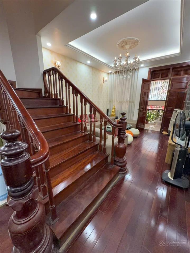 Bán liền kề khu đô thị văn quán  hà đông, full nội thất gỗ xịn, có hầm để xe, giá nhỉnh 20 tỷ