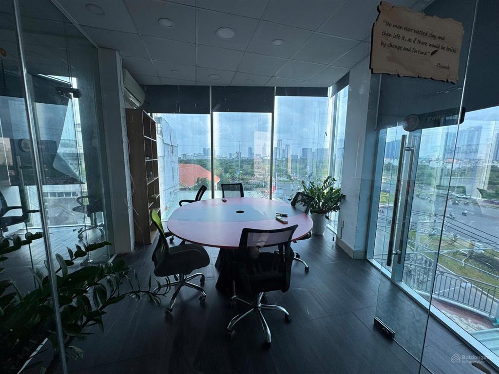 Cho thuê văn phòng tầng trệt mặt tiền lương định của, q2  250m2  60tr/tháng   0971 079 ***