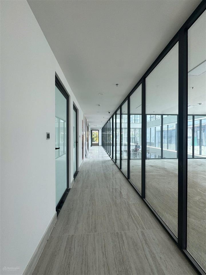 Cho thuê văn phòng đường phó đức chính diện tích đa dạng  giá chỉ 20usd/m2  0971 079 ***