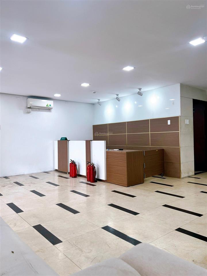 Văn phòng sẵn nội thất  dt 250m² mặt tiền út tịch, p. 4, tân bình 55tr/tháng   0971 079 ***