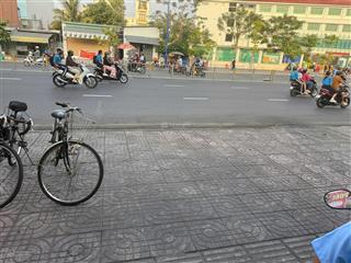 Cho thuê trước mặt tiền đường tên lửa (buổi sáng và trưa). mặt tiền lớn kinh doanh tốt