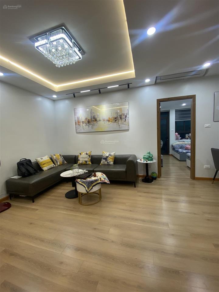 Bán căn chung cư 2 ngủ cực đẹp phố đội nhân trung tâm ba đình 90m2 giá 8.8 tỷ