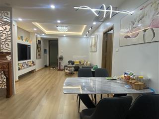 Bán căn chung cư 2 ngủ cực đẹp phố đội nhân trung tâm ba đình 90m2 giá 8.8 tỷ