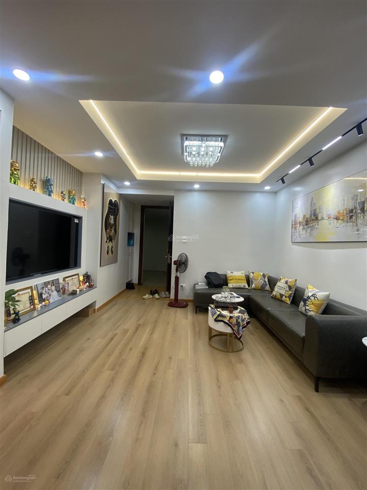 Bán căn chung cư 2 ngủ cực đẹp phố đội nhân trung tâm ba đình 90m2 giá 8.8 tỷ