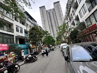 Siêu hiếm btlk hdmon hàm nghi, vỉa hè rộng, ô chờ thang máy, vừa ở làm vp vừa kd siêu đỉnh.