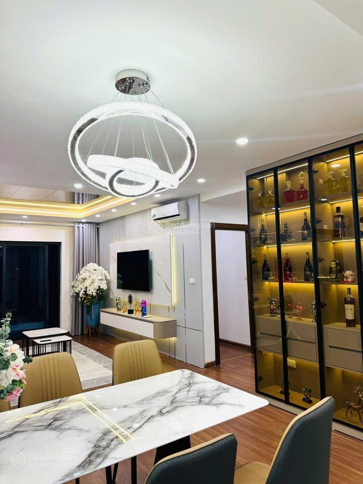 Chính chủ gửi bán gấp căn hộ 4pn, 3wc tại chung cư the wisteria, 136m2, giá chỉ 62tr/m2 hàng hiếm!