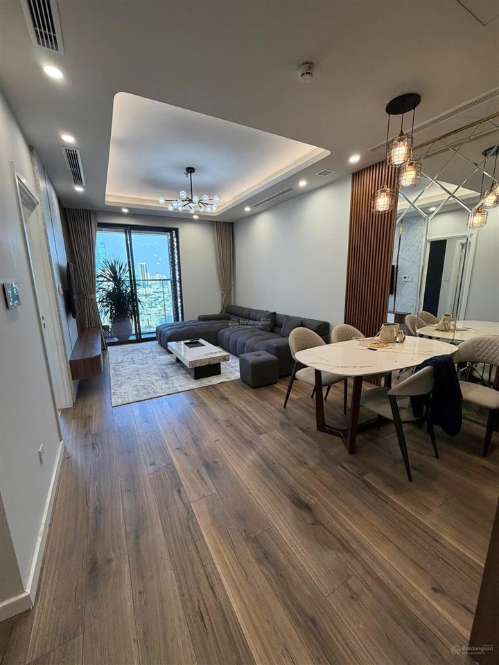 Chủ nhà gửi bán căn hộ 86m2, 2pn, 2wc giá chỉ 8 tỷ tại the matrix one full nội thất!