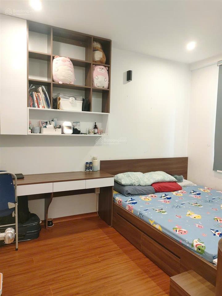 Chính chủ cần bán gấp ch chung cư 77m2, 2n2wc tầng trung nhà đẹp, giá chỉ nhỉnh 4 tỷ!