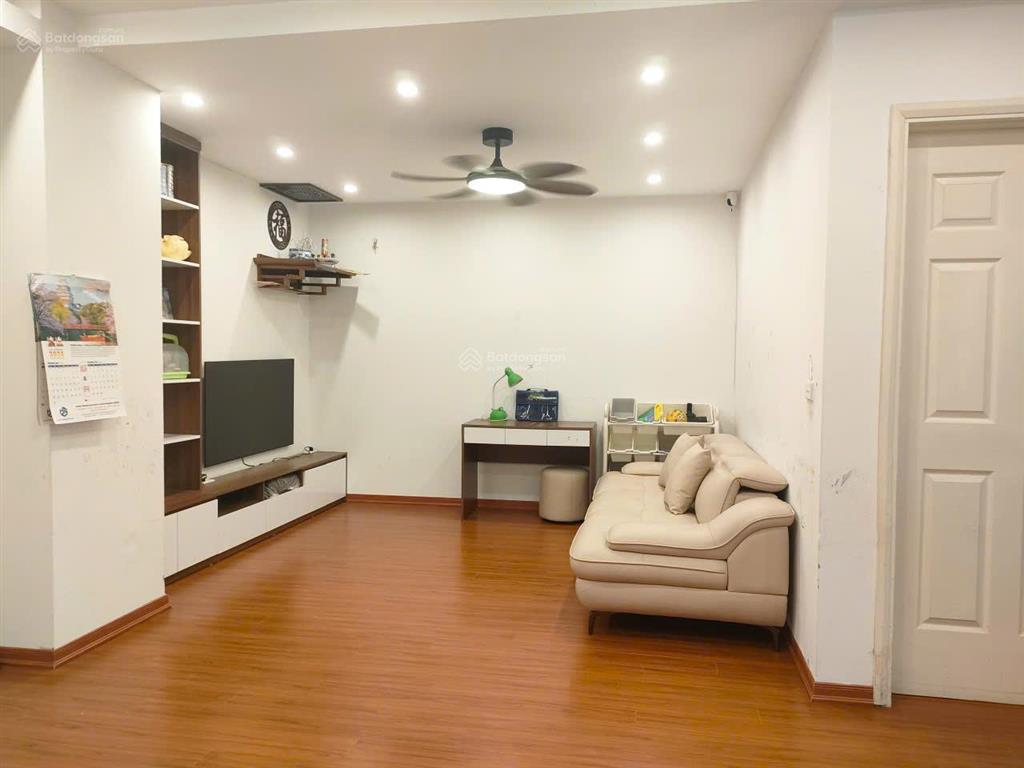 Chính chủ cần bán gấp ch chung cư 77m2, 2n2wc tầng trung nhà đẹp, giá chỉ nhỉnh 4 tỷ!