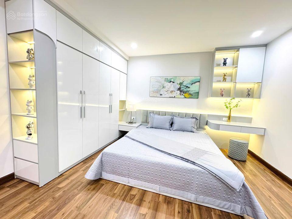Bán căn hộ chung cư đẹp tại golden park tower, 95.6m2, 3pn, 2wc, tầng trung view đẹp giá chỉ 9,x tỷ