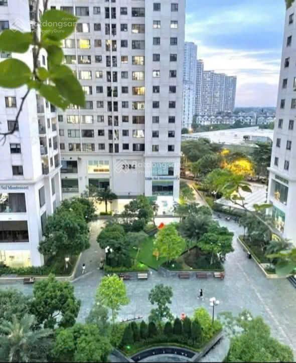 Bán gấp ch 2pn2wc, 60m2 tại green stars, tầng trung, view nội khu đẹp giá chỉ 5,x tỷ rẻ nhất kv!