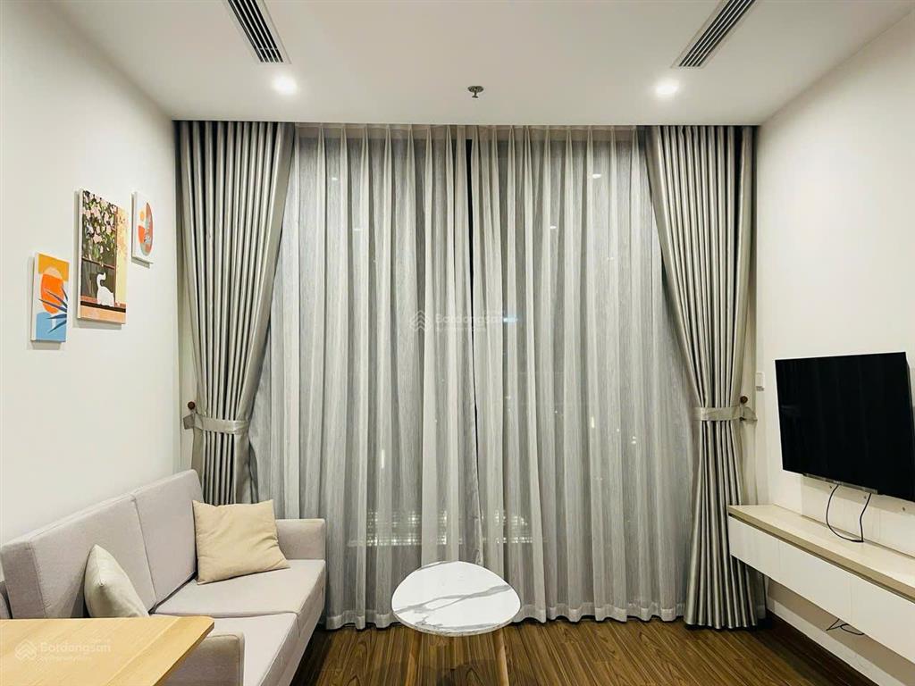 Cho thuê căn hộ 67m2, vinhomes west point, 2pn, 2vs, tầng trung đẹp, giá chỉ 1922tr.
